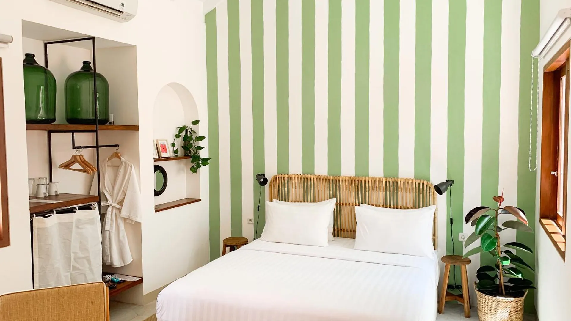 Happy Together By Kresna Hospitality Seminyak  Resort Seminyak (Bali)